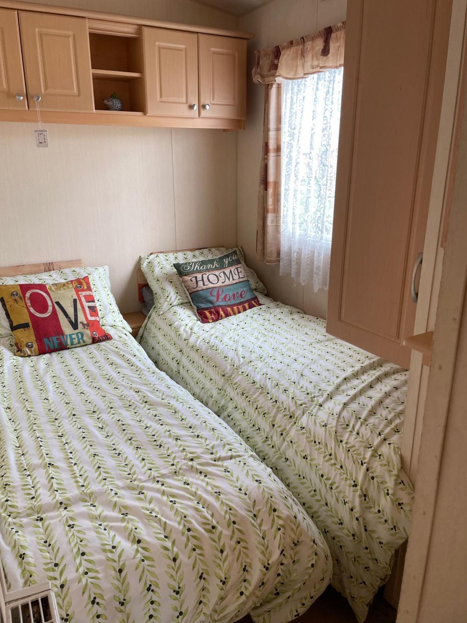 Cozy Camber Caravan 3 Bedroom Retreat With Decking Rye Ngoại thất bức ảnh