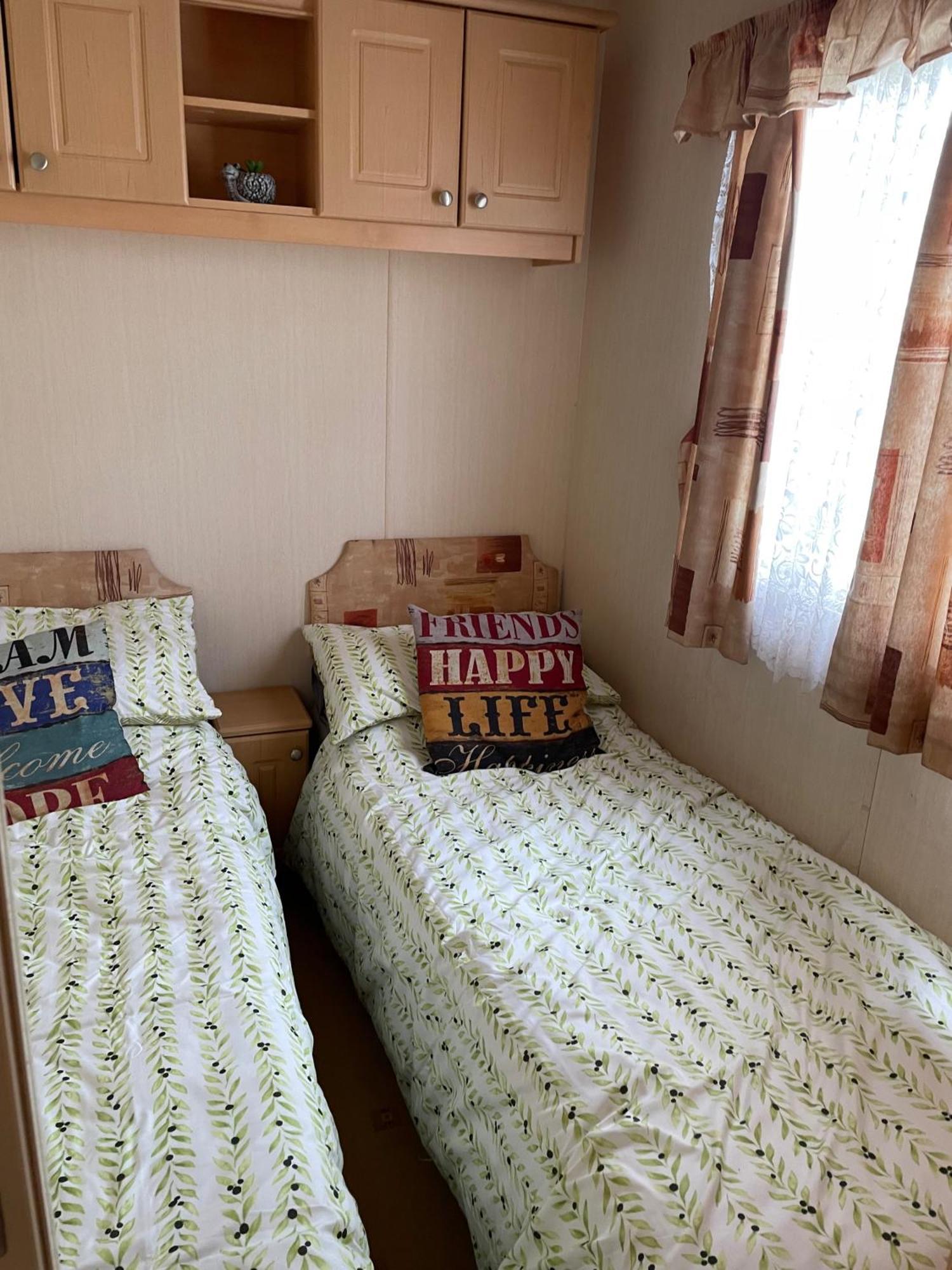 Cozy Camber Caravan 3 Bedroom Retreat With Decking Rye Ngoại thất bức ảnh