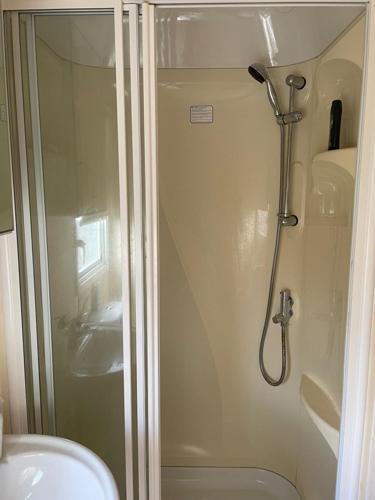 Cozy Camber Caravan 3 Bedroom Retreat With Decking Rye Ngoại thất bức ảnh
